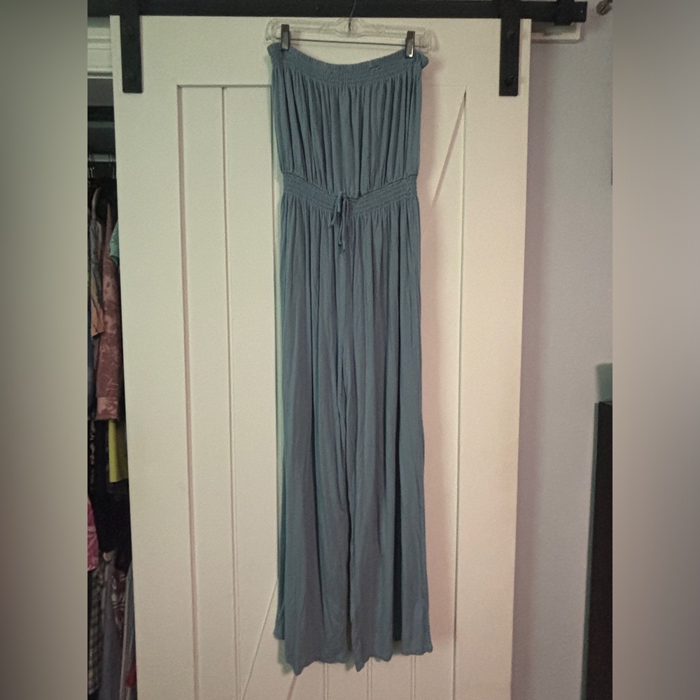 Woman’s Strapless jumpsuit